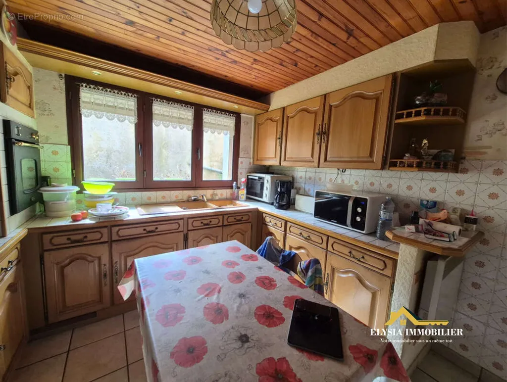 Cuisine - Maison à Conforter avec Jardin à Pagny-sur-Moselle