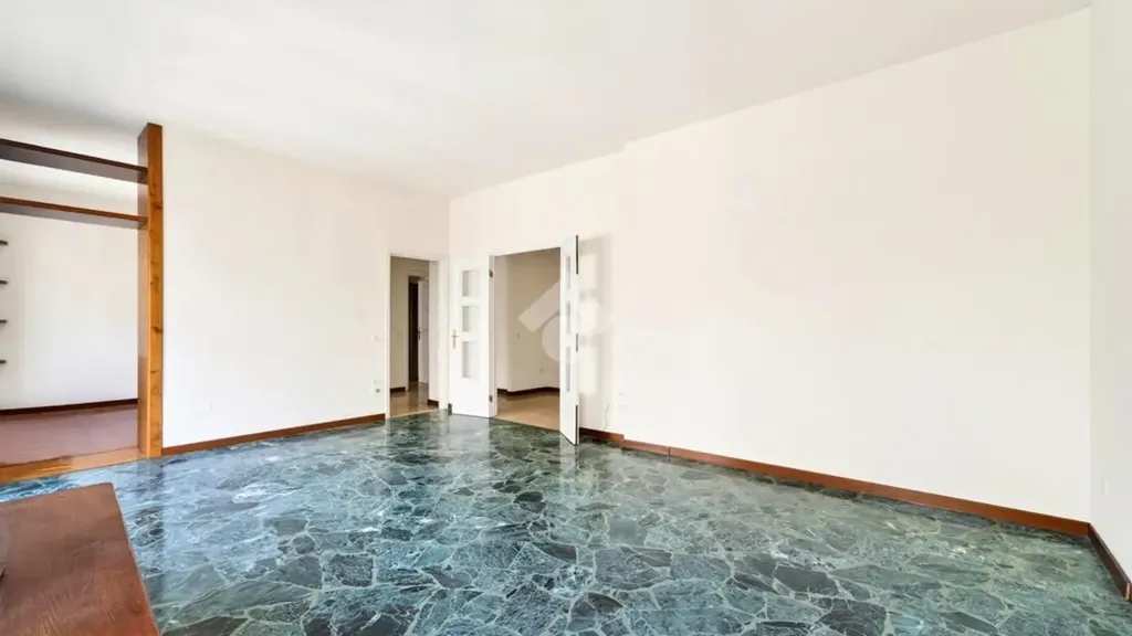 Soggiorno - Spacious Apartment with Balcony in Brescia