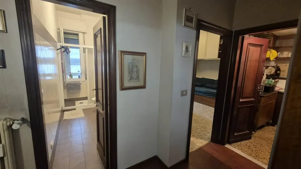 Entrée - 4-Room Apartment with Balcony in Florence