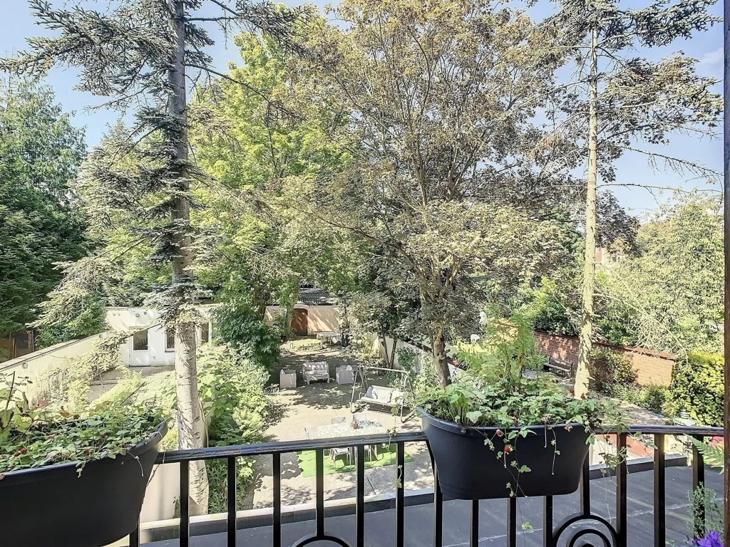 Rõdu - Art Deco Masterpiece with Garden in Prestigious Avenue
