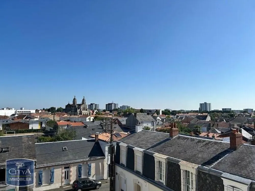 Balcon - Appartement Meublé avec Balcon à La Roche-sur-Yon