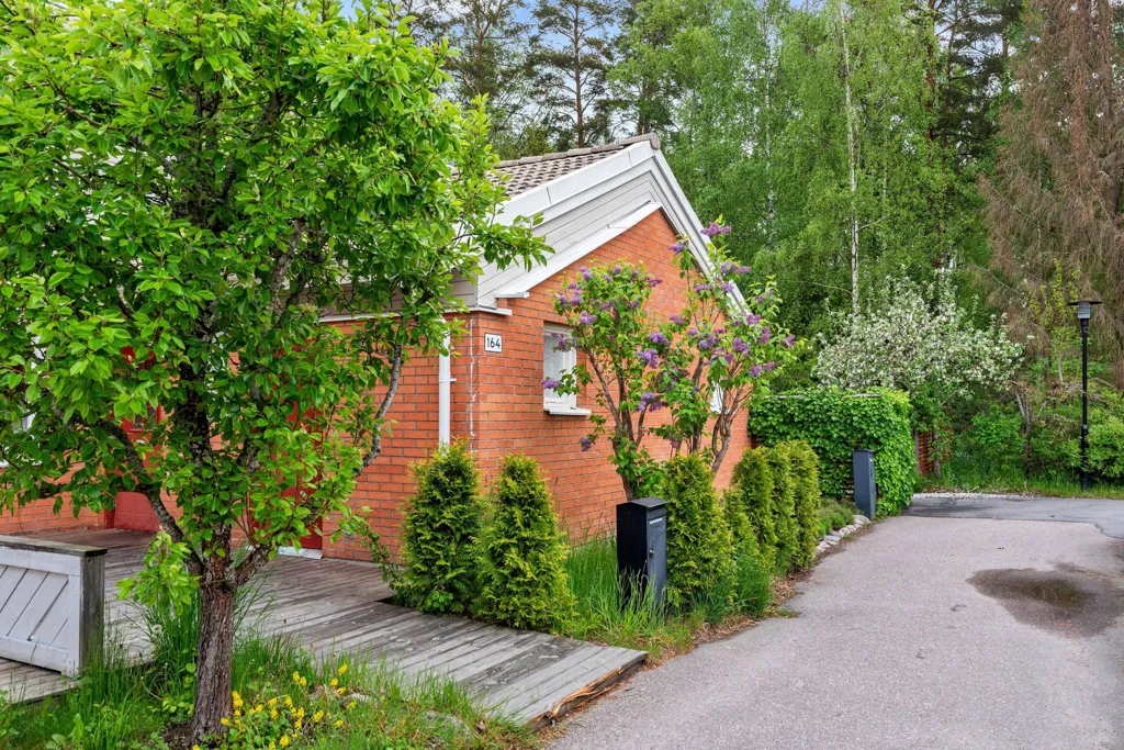 6-toaline maja asukohas Uppsala kommun