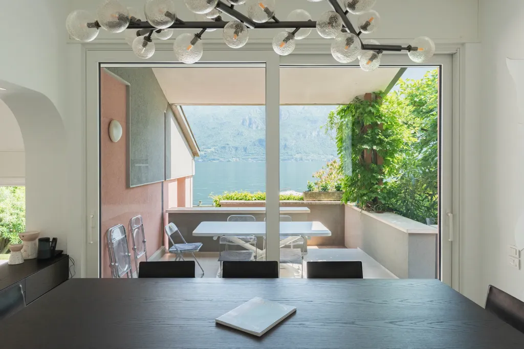 Salle à manger - Lakefront Villa with Modern Design in Limonta