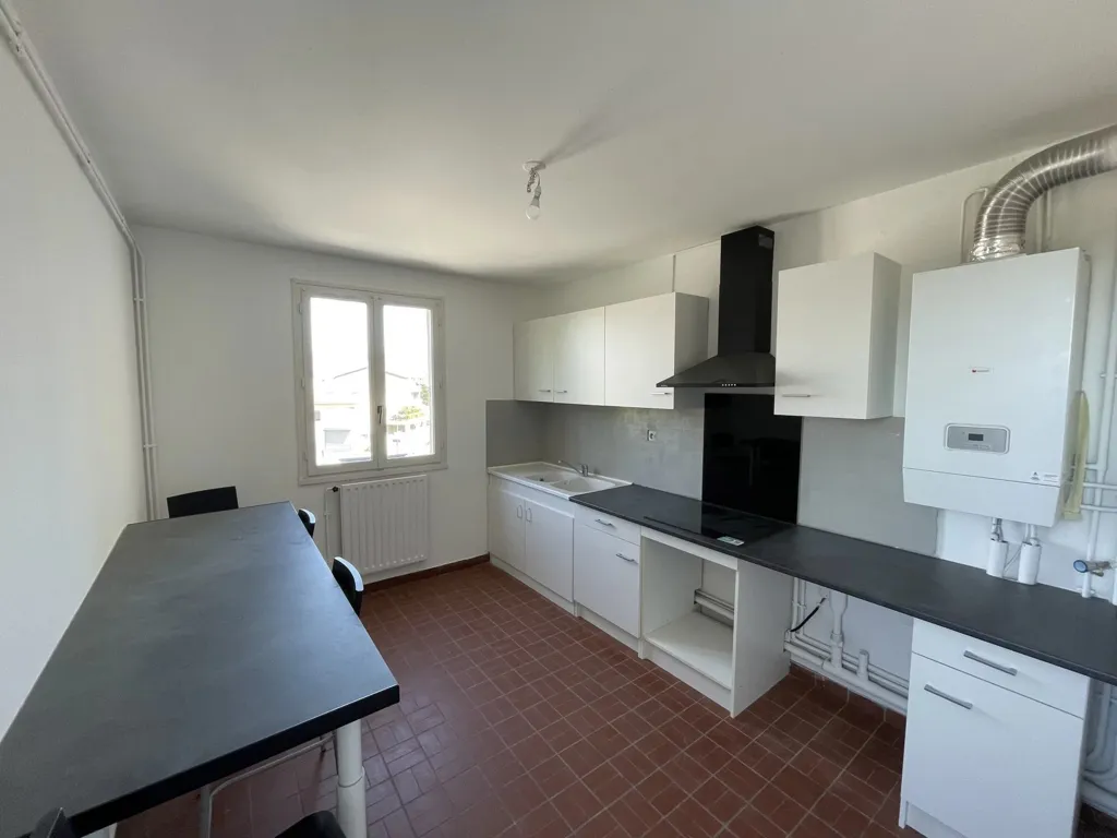 Cuisine - Appartement Lumineux avec Garage dans Résidence Sécurisée