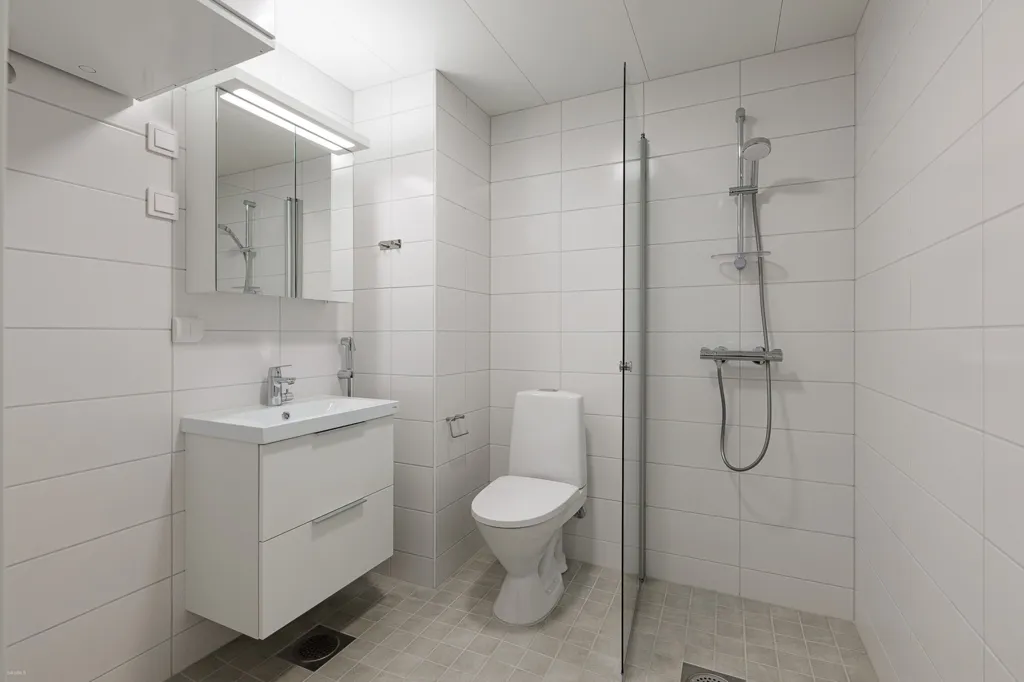 Bagni - Modern Studio with Balcony in Lamminpää, Tampere