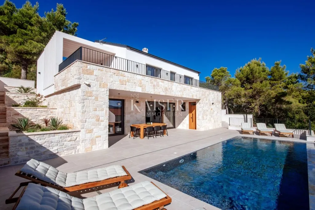 Pool - Luxury Villa with Infinity Pool on Mali Iž