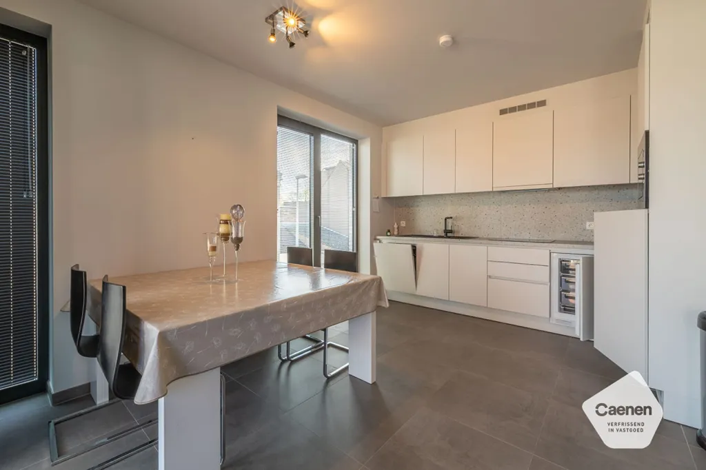 Cuisine - Appartement moderne avec terrasse près de la mer à Lombardsijde