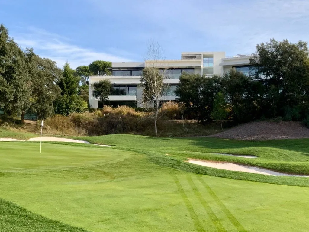 Välivaade - Luxury Flat with Golf Resort in Caldes de Malavella