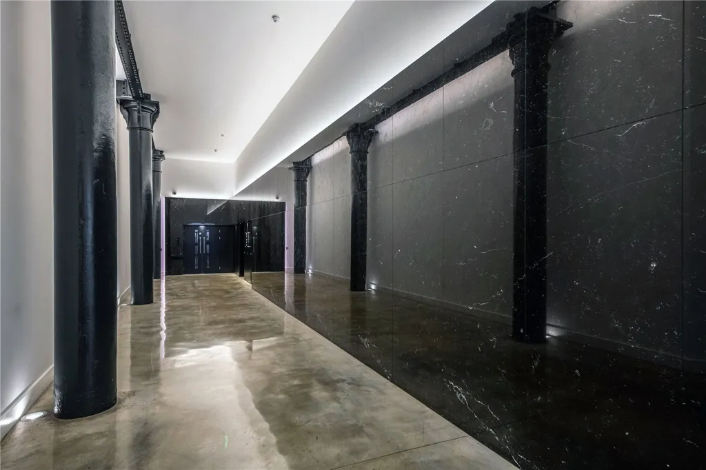 Hallway - 3-bedroom property in London
