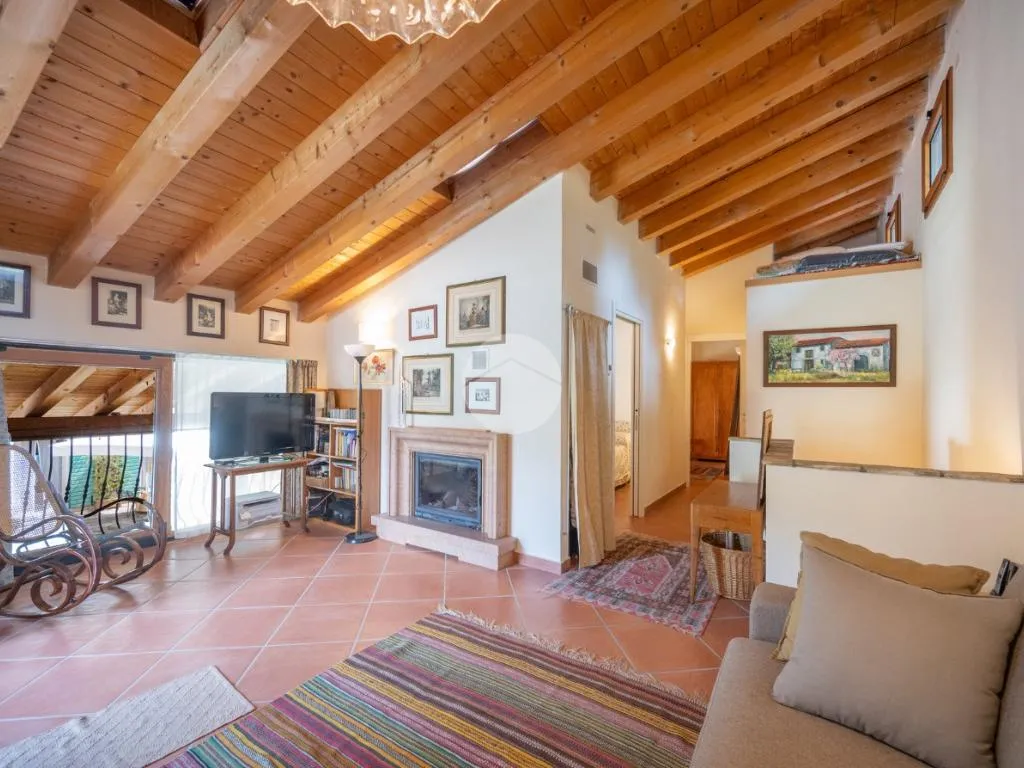 Soggiorno - Rustic Corte with Pool in Costermano