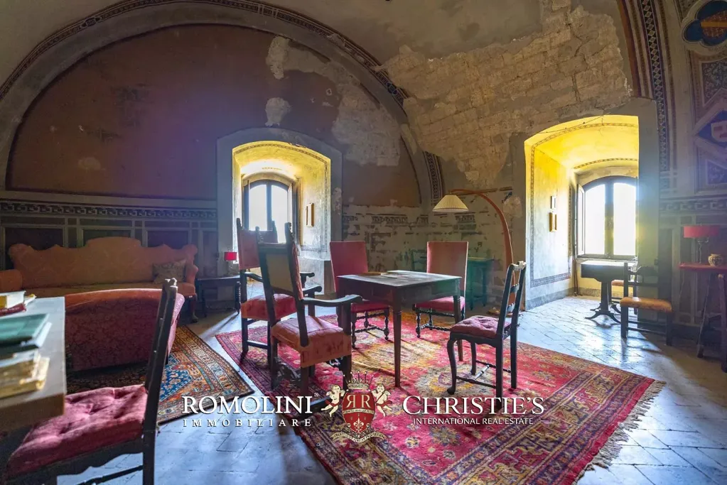 Söögituba - Medieval Castle with Panoramic Views in Val d'Orcia