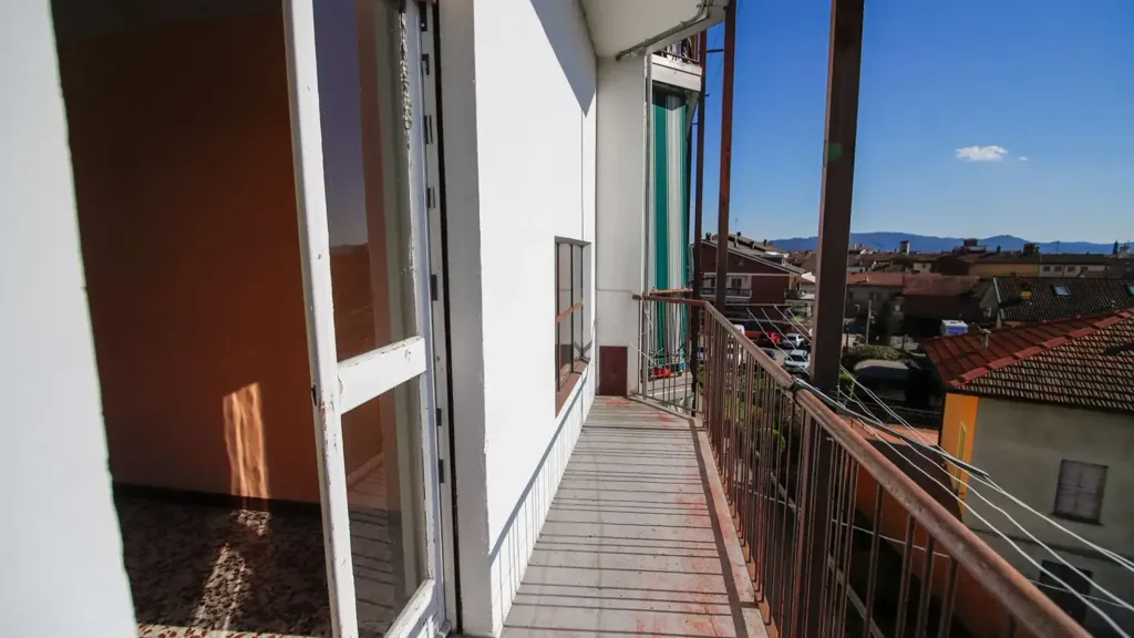 Rõdu - Bright Apartment with Mountain View in Montanaro