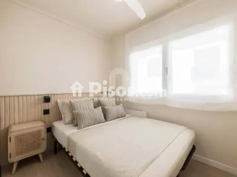 Bedrooms - Modern Flat with Balcony in Guindalera