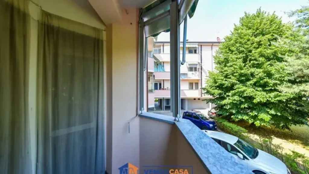 Balcon - Apartment with Garden in Settimo Torinese