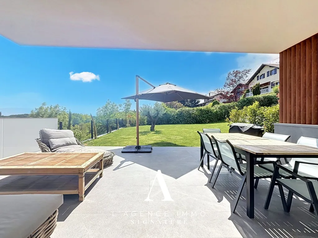 Terrass - Contemporary Villa with Mountain View in Grilly
