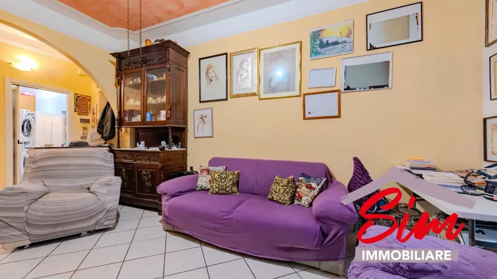 Séjour - Third Floor Flat with Balcony in Central Novara