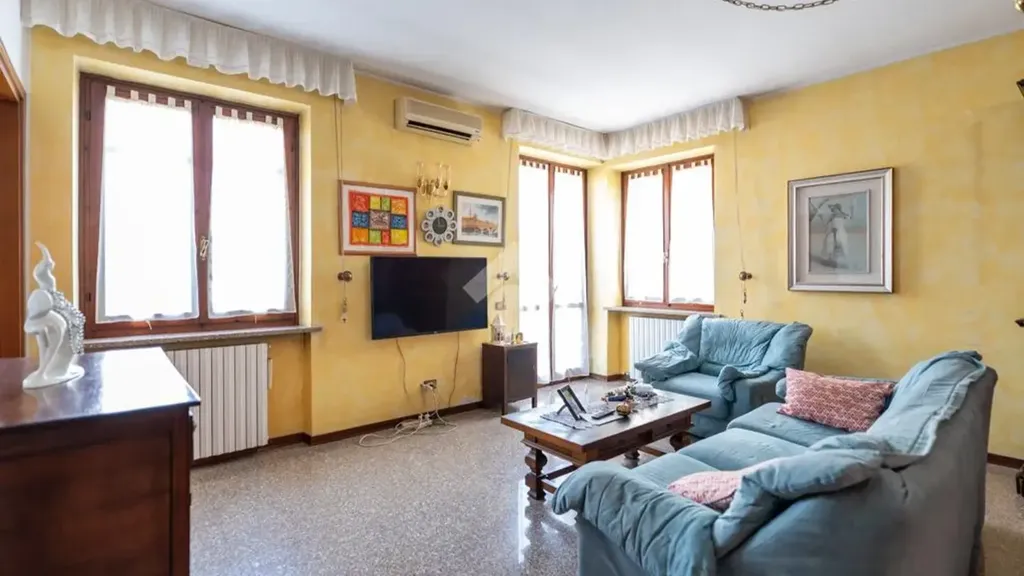 Soggiorno - Semi-detached House with Garden in Dossobuono