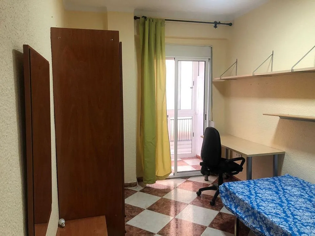 Magamistoad - Student Flat with Terrace in Beiro