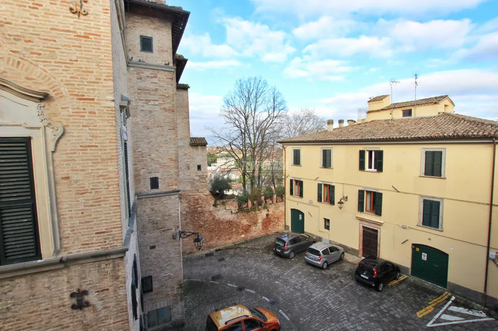 Jardin - Historic Apartment with Central Location in Jesi