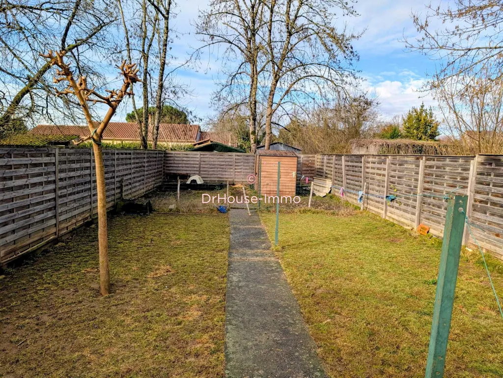 Aed - Single-Storey Townhouse with Garden in Centre