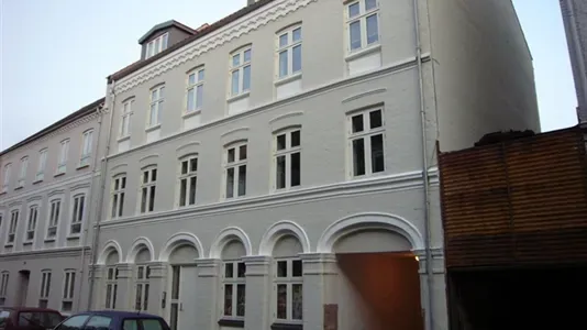 Extérieur - Commercial Space with Double Garage in Aalborg