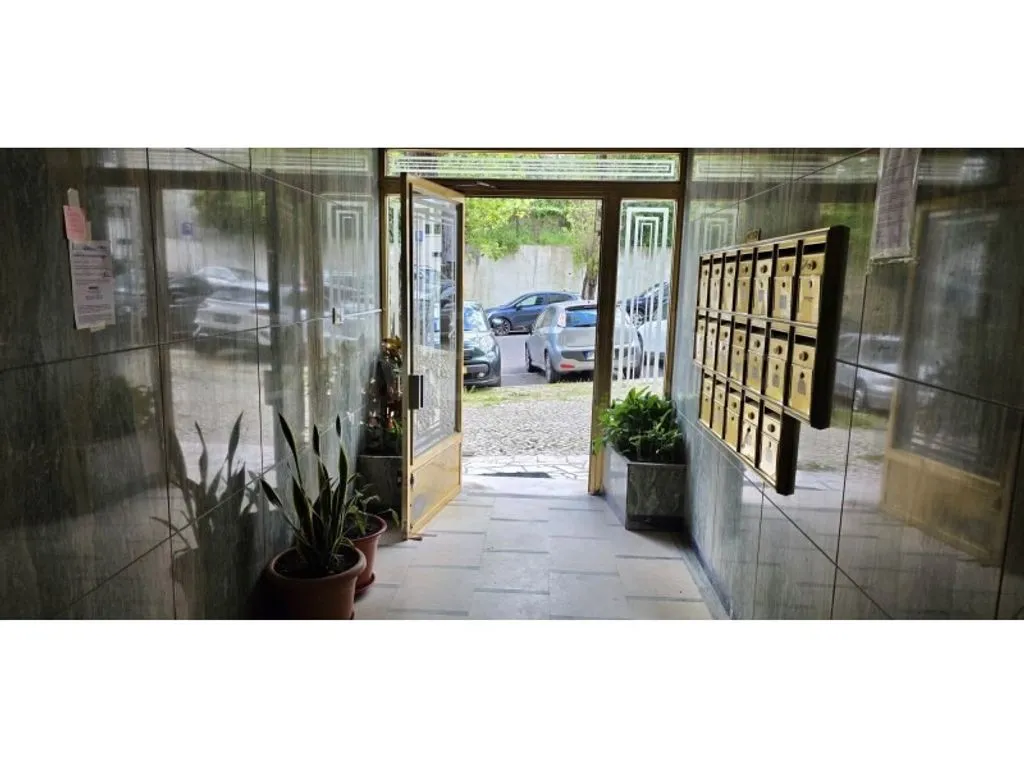 Entrée - Refurbished Flat with View in Benfica, Lisbon