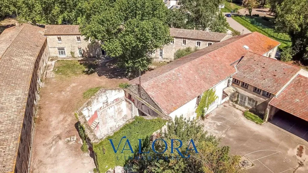 Õhuvaade - Luxury Hotel with Extensive Land in Nîmes