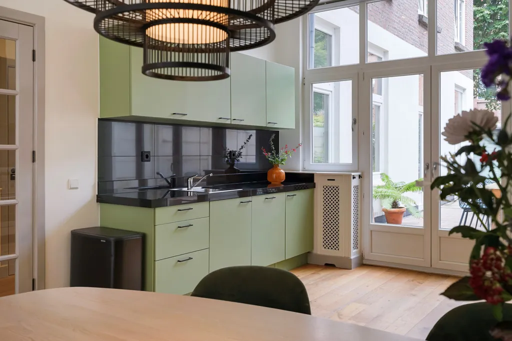Cuisine - Ground Floor Flat with Deep Garden in 's-Gravenhage