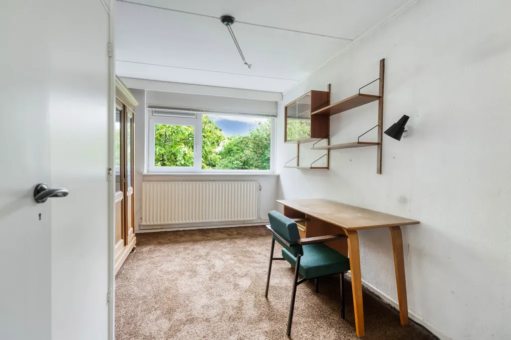 Bureau - Extended Semi-detached House with Garden in Velp