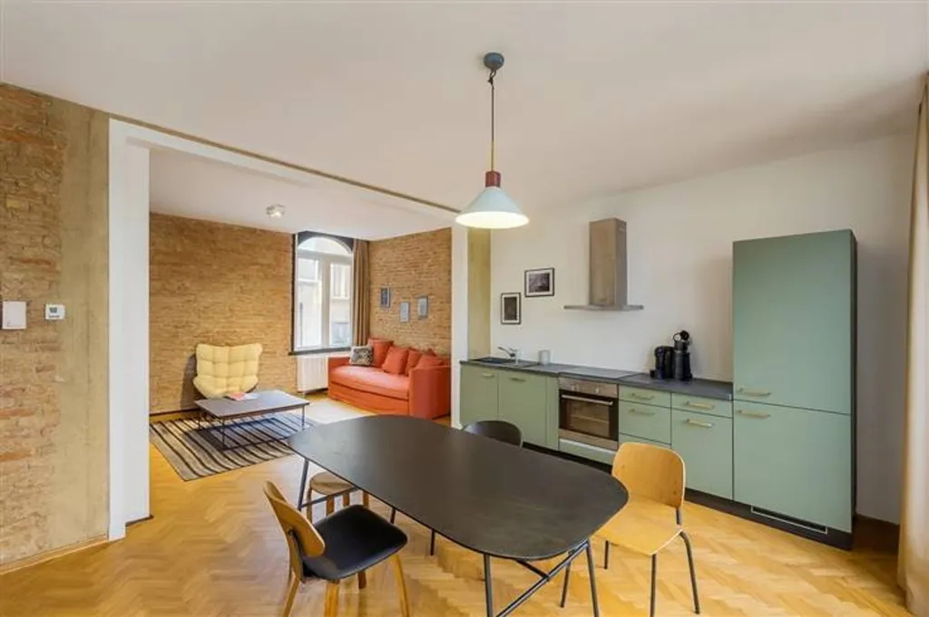 Söögituba - Modern Apartment with Brickwork in Antwerp