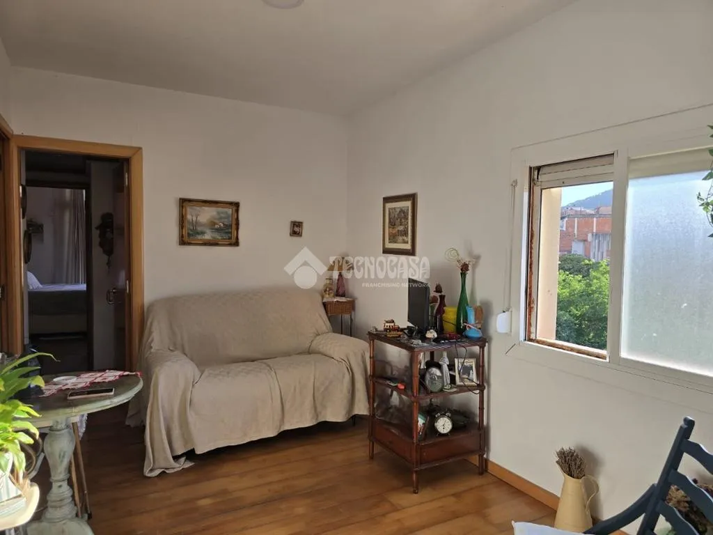 Soggiorno - Corner Flat with Tibidabo Views in Horta Guinardó