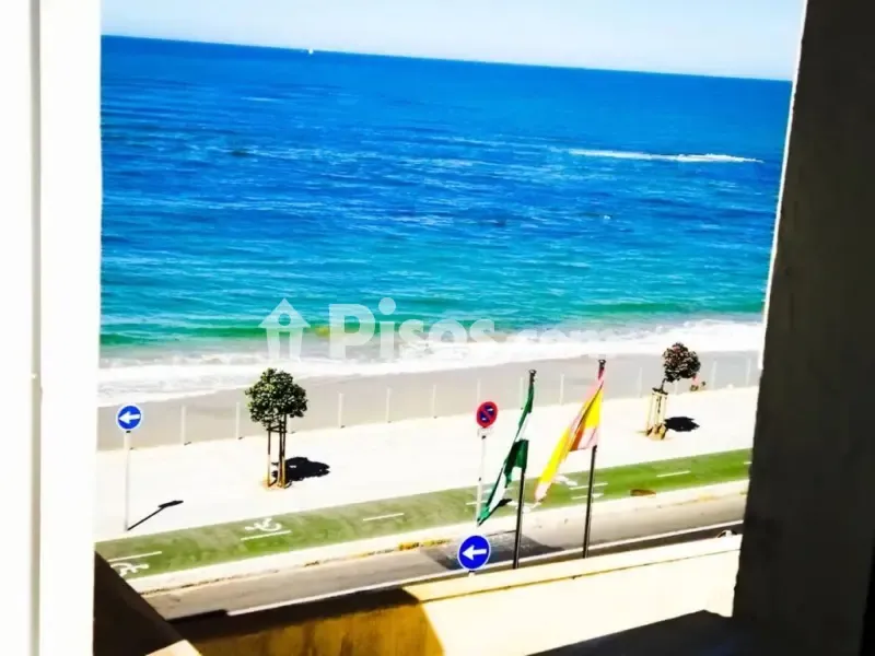 Balcone - Seafront Apartment with Garden Access in La Coruña