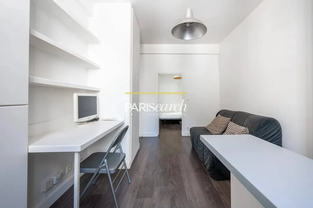 Living Room - Charming 2-Piece in 6th Arrondissement, Paris