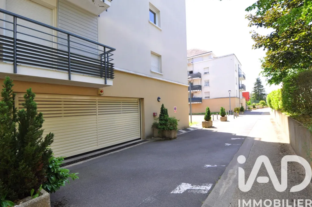 Exterior - Apartment with Balcony in Arpajon Centre