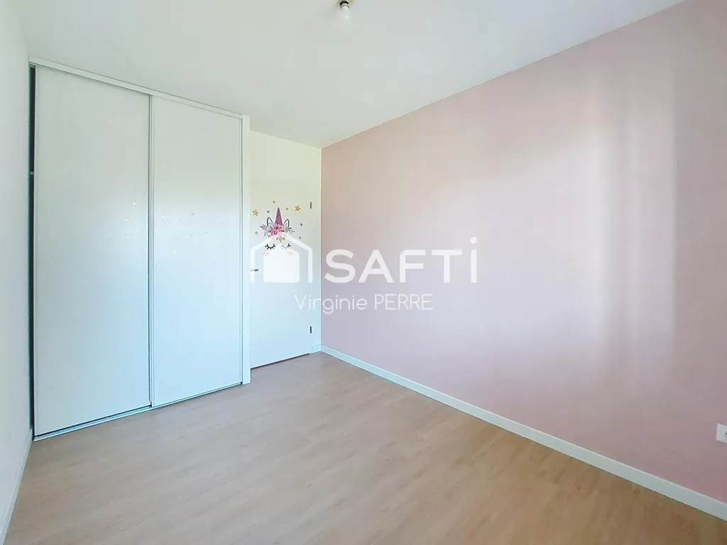 Bedrooms - 3-Bedroom Apartment with Terrace in Royan