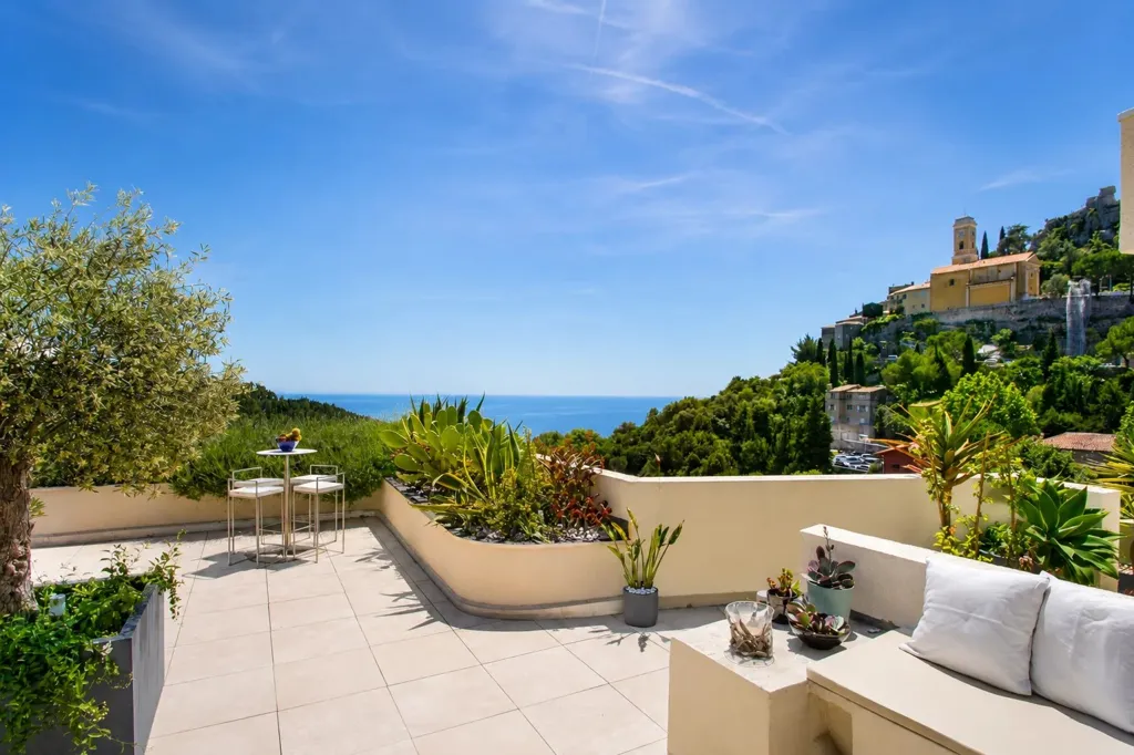 Terrace - Penthouse with Sea View in Èze Village