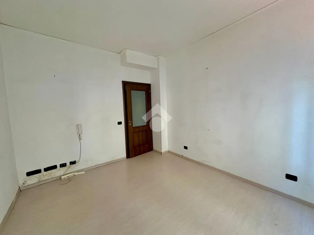 Pièces - Studio Flat for Rent in Central Naples