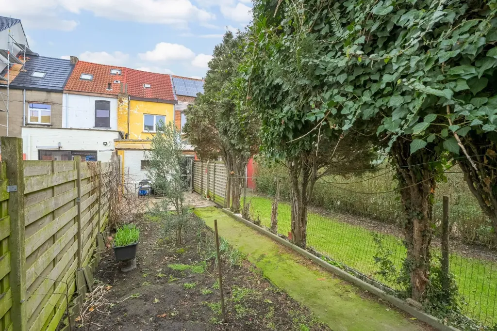 Aed - 2-Storey Terraced House with West Garden in Ledeberg