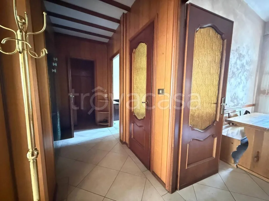 hallway_entrance