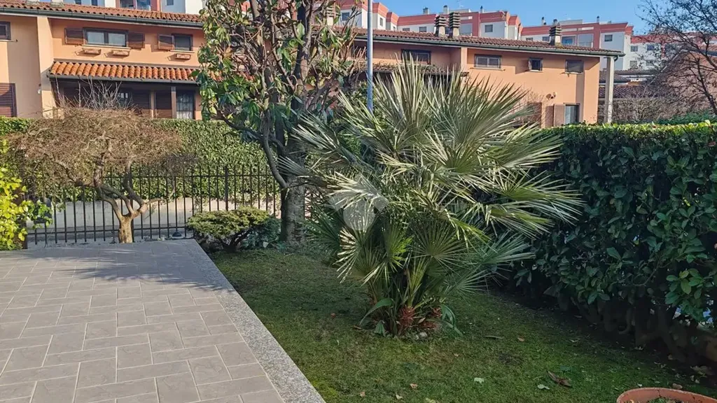 Aed - Signorile Villa with Garden in Opera