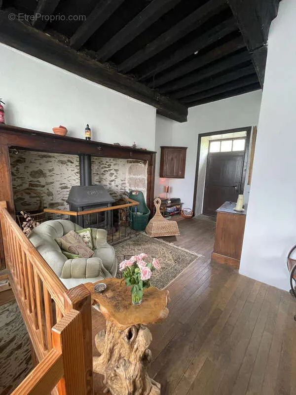 Elutuba - Renovated Stone House with Pool near Objat