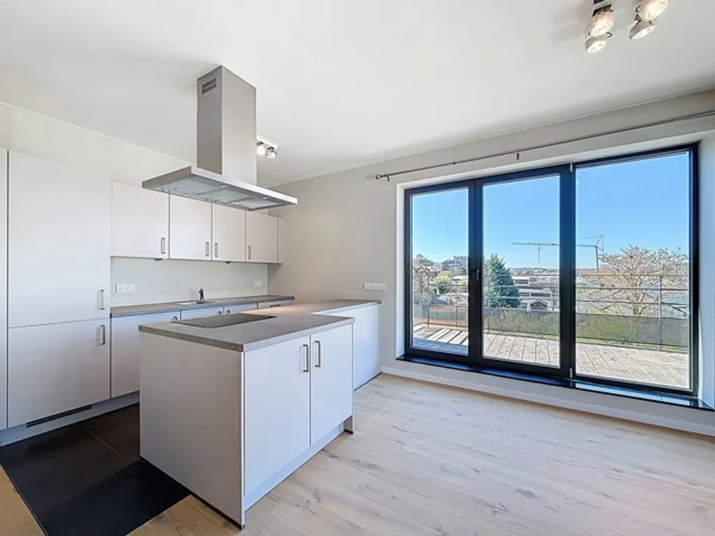 Cuisine - Appartement avec terrasse vue Meuse à Jambes