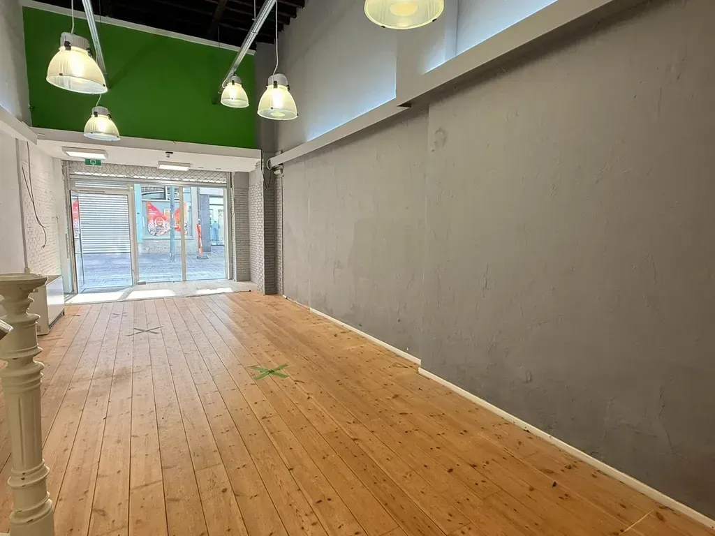 Stanze - Duplex Commercial Property in Maaseik Centre