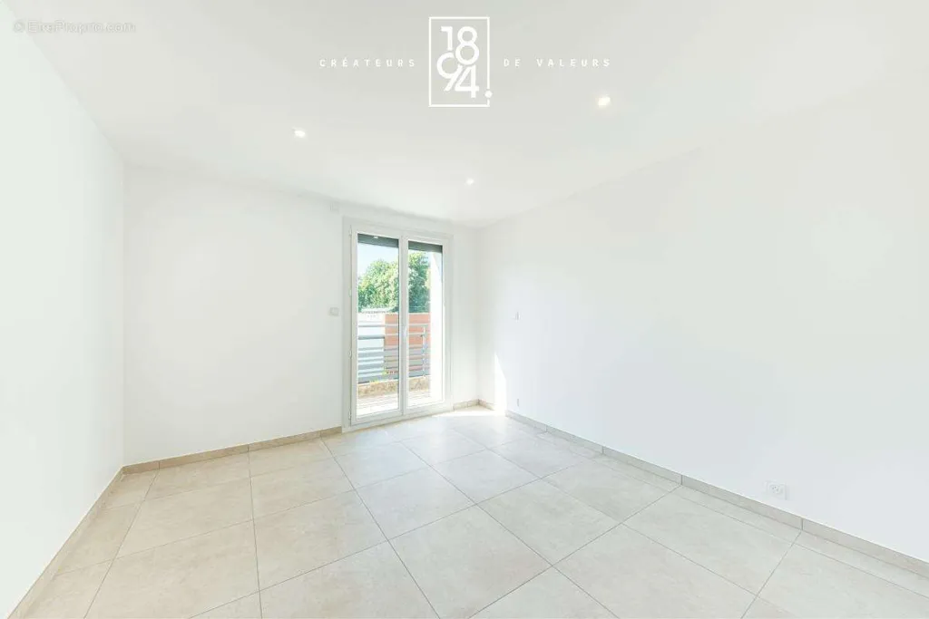 Rooms - T4 Apartment with Garden in La Ravoire