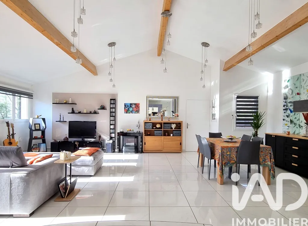 Séjour - Maison de Plain-Pied avec Piscine à Saint-Jean