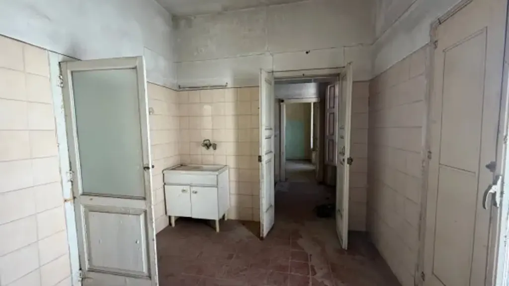 Vannitoad - Terraced House for Renovation in Central Bari