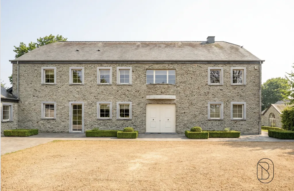 Exterior - Luxury House with Pool in Sainte-Ode Tillet