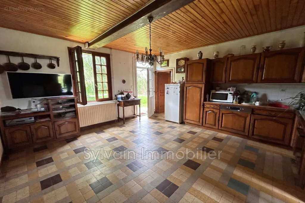 Köök - Charming Timber-Frame House with Large Garden in Formerie