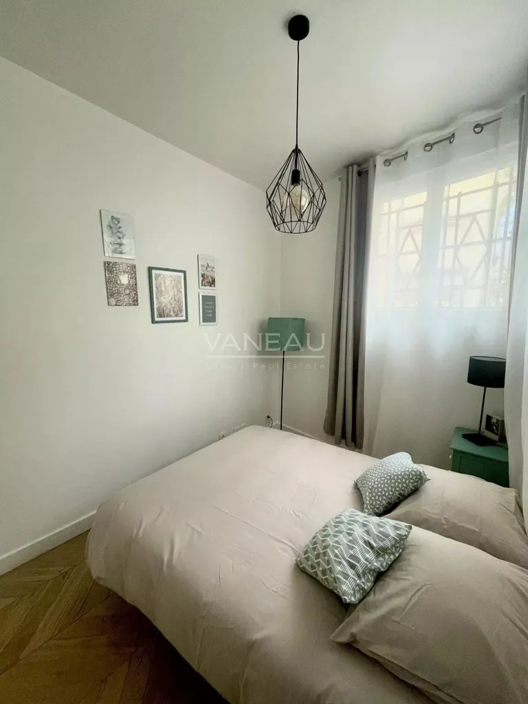 Chambres - Appartement Meublé avec Climatisation à Paris 16ème
