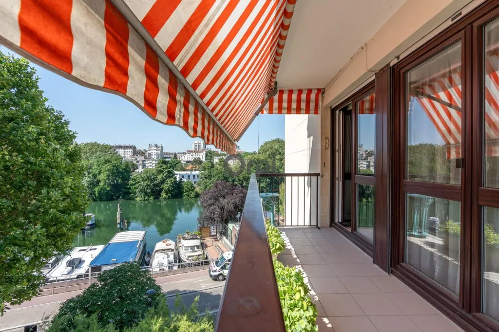 Balcone - 5-Piece Flat with Marne View in Joinville-le-Pont